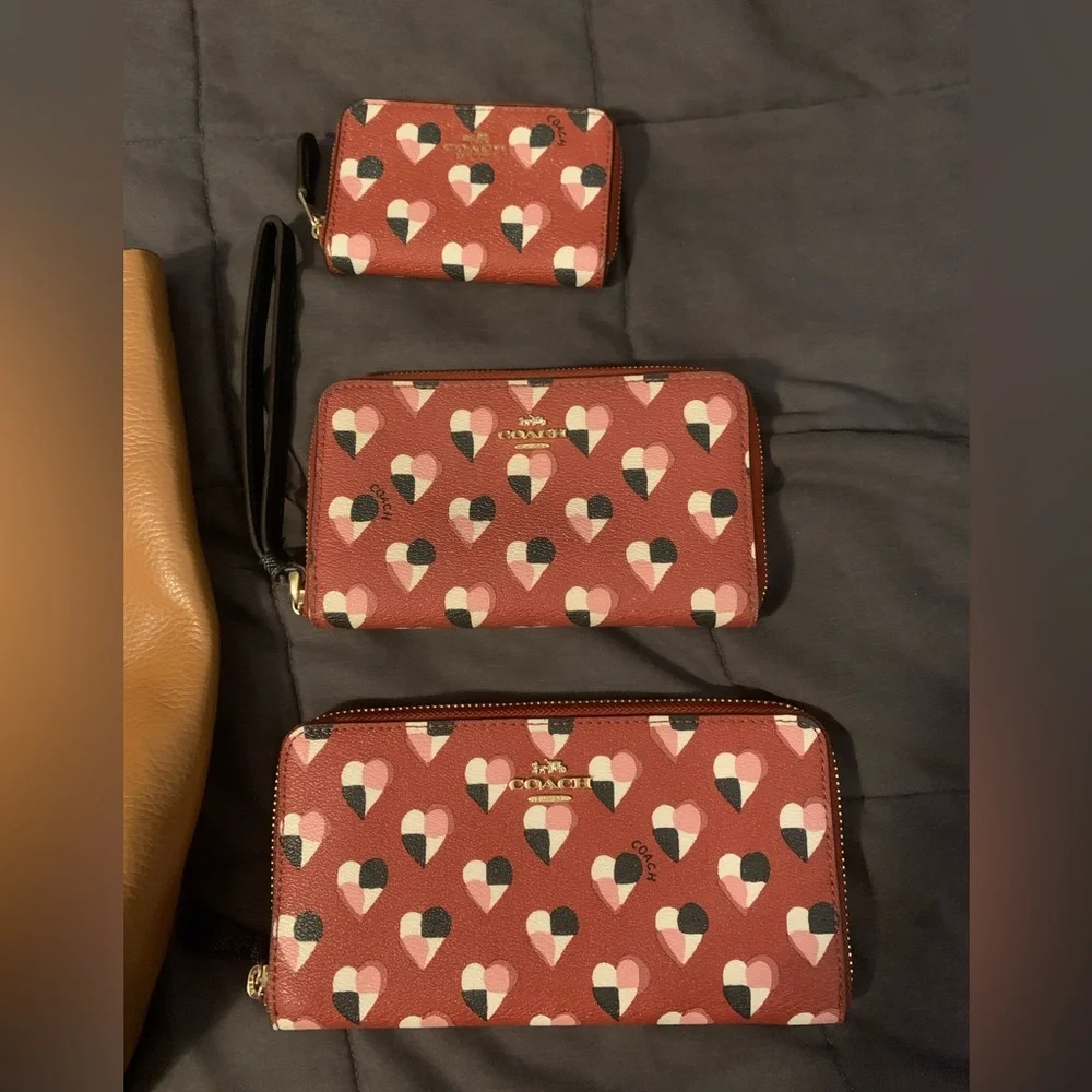 Coach checkered hearts purse and wallet set - Picture 2 of 16